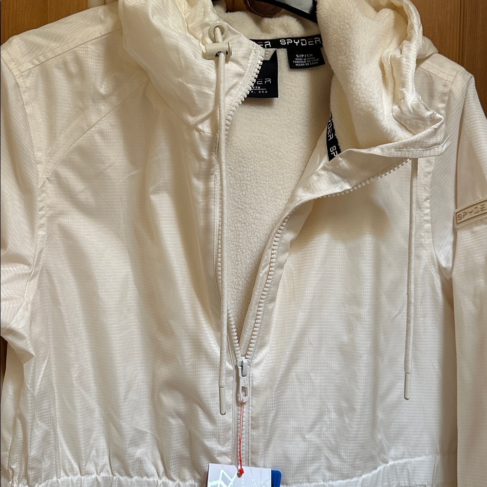 NWT! Spyder Women's Snow White Ski Jacket - Picture 9 of 9